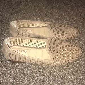 Me too flats. Size 8.5